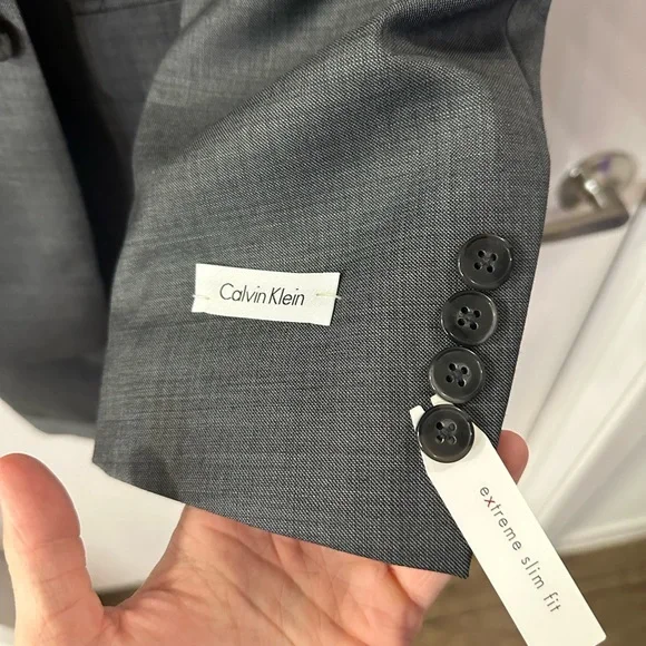 Calvin Klein Men's Size 44 Wool Grey Suit & 37W $699 NWT - Picture 2 of 8